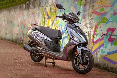 Hero Maestro Edge 125 Alloy Wheels Disc Brake image
